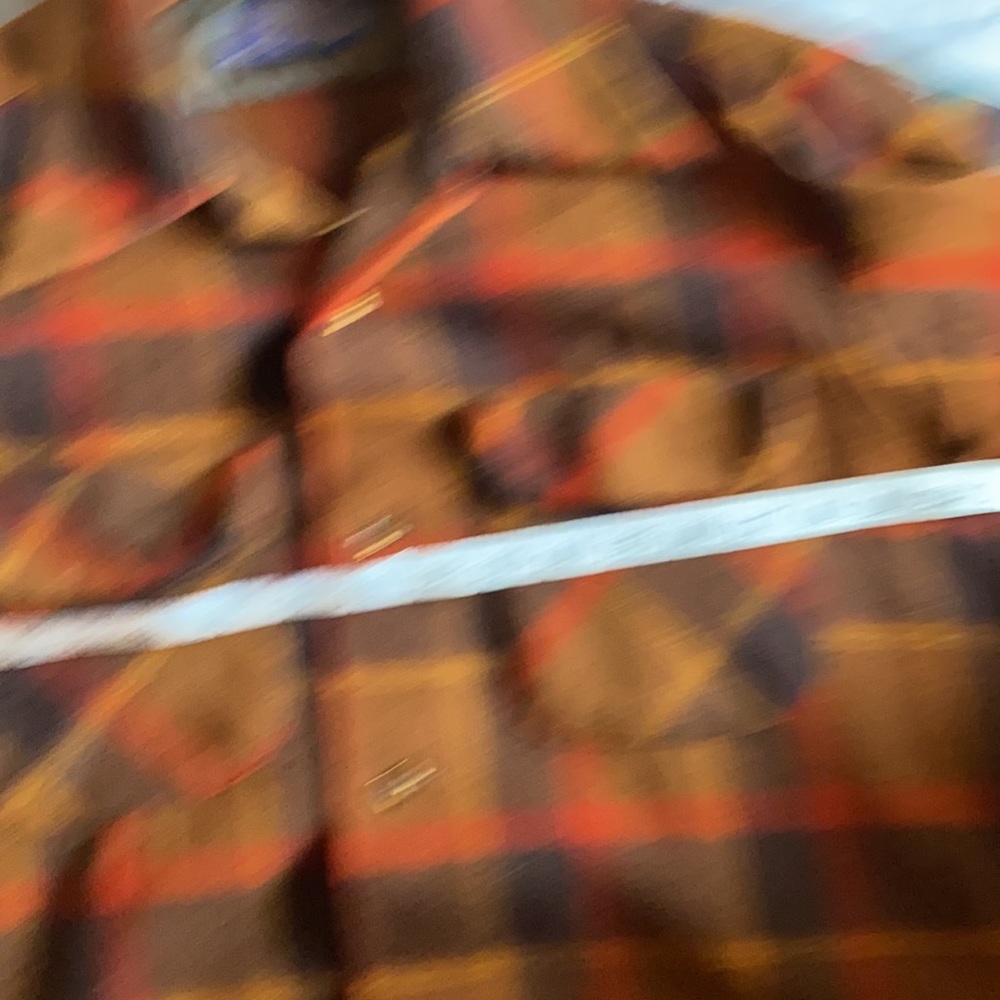 Shirt - Picture 4 of 6